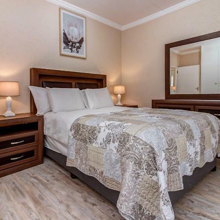 Upmarket Sandton Apartment Johannesburg Dış mekan fotoğraf