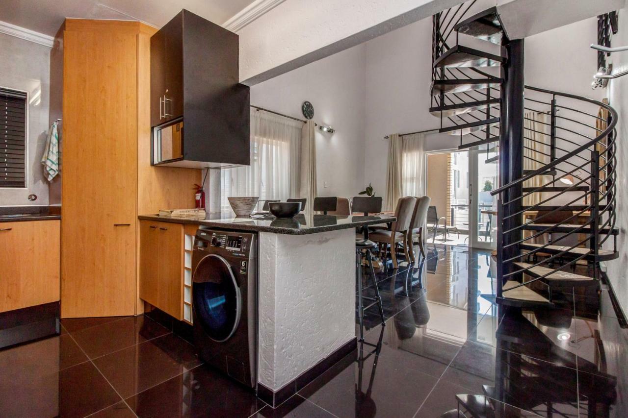 Upmarket Sandton Apartment Johannesburg Dış mekan fotoğraf