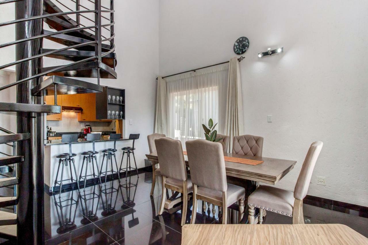 Upmarket Sandton Apartment Johannesburg Dış mekan fotoğraf