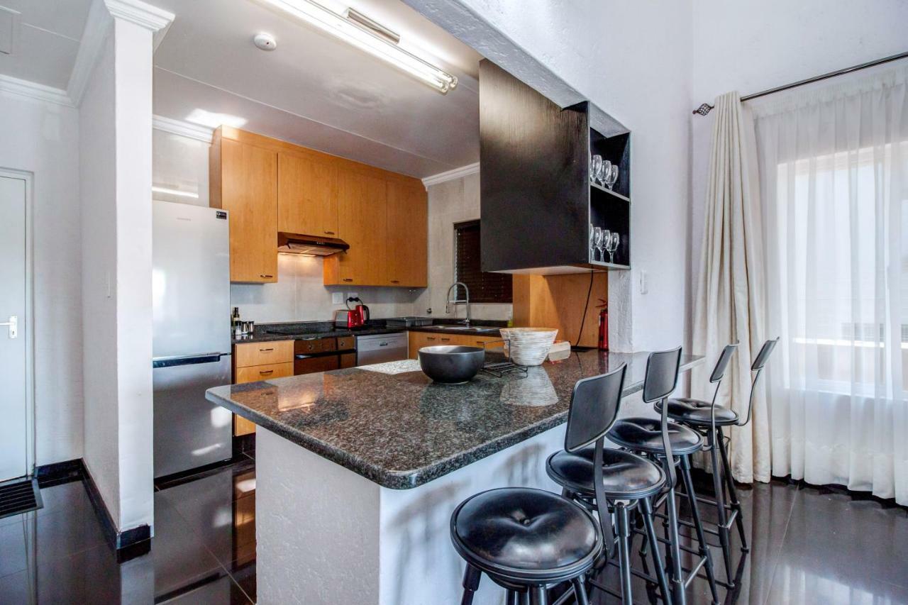 Upmarket Sandton Apartment Johannesburg Dış mekan fotoğraf