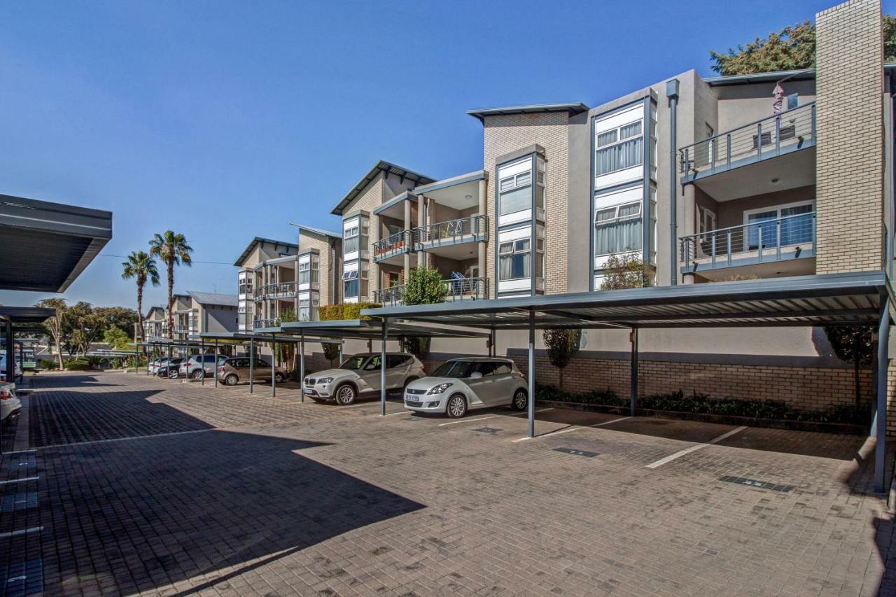 Upmarket Sandton Apartment Johannesburg Dış mekan fotoğraf